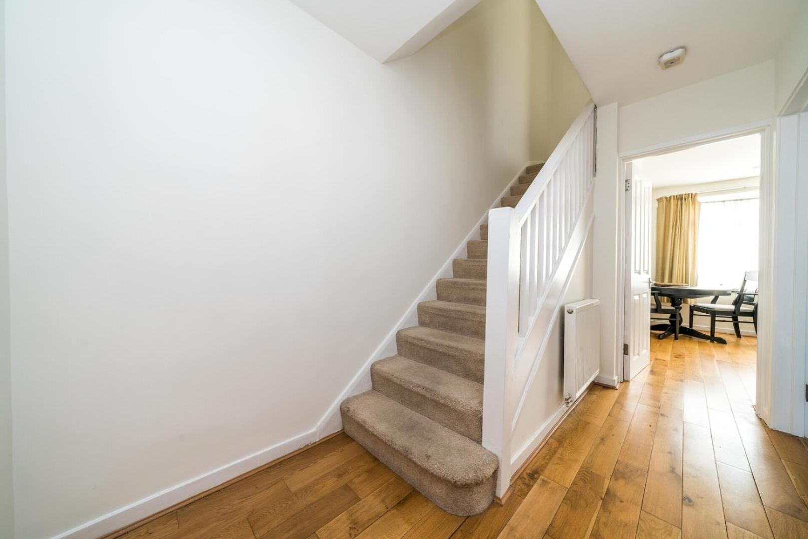 New 2Bd Flat Heart Of Battersea - Close To Station Лондон Экстерьер фото