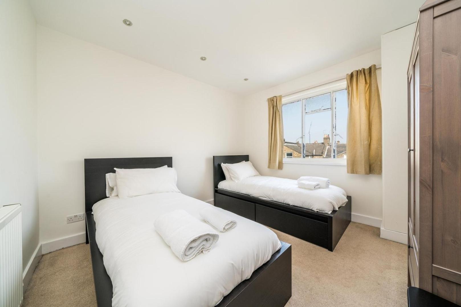 New 2Bd Flat Heart Of Battersea - Close To Station Лондон Экстерьер фото